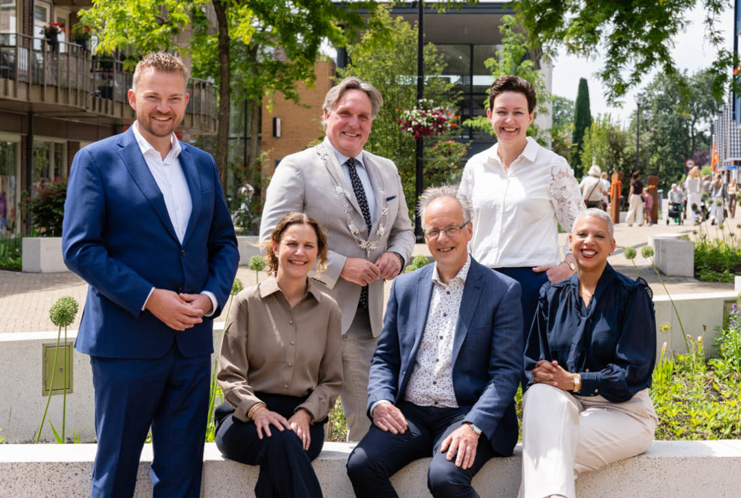 College Burgemeester en wethouders en gemeentesecretaris gemeente Hellendoorn