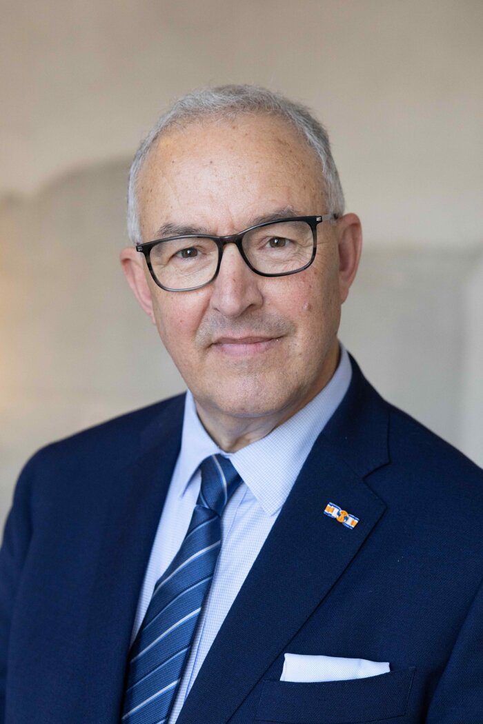 Ahmed_AboutalebNEuE_fotograaf Sanne Donders.jpeg