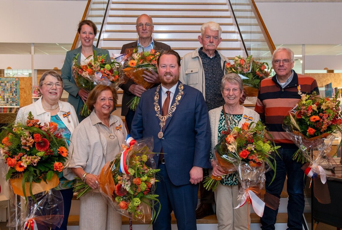 Lintjesregen Losser 2025 groep 2.jpg