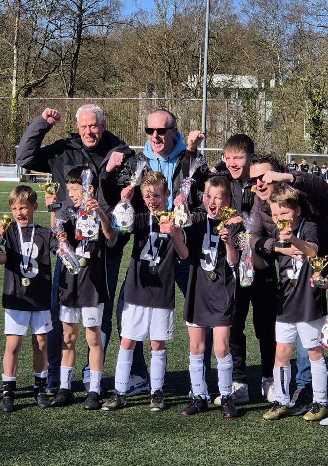 Winning team 2025 3de periode JO10-01.jpg